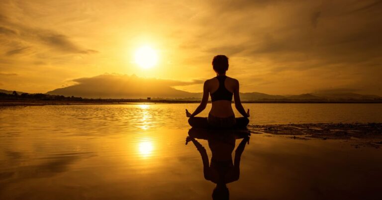 How Yoga Improves Posture (and Why It’s Not Boring at All)